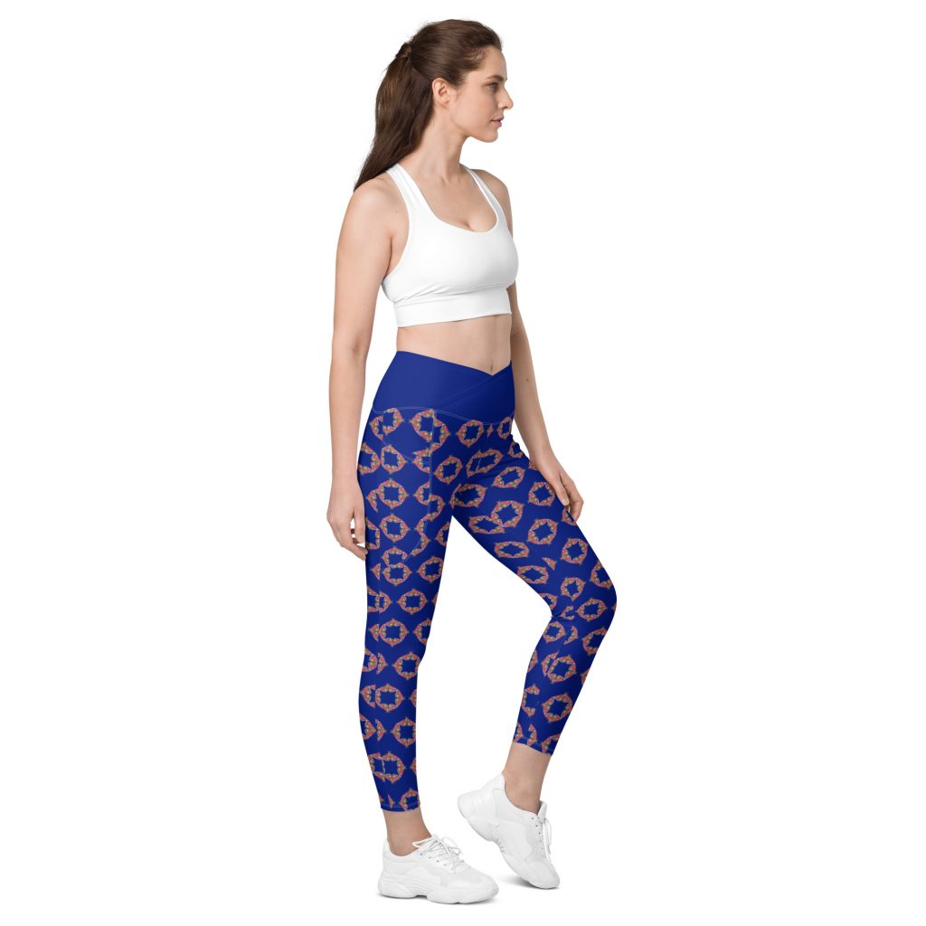 Crossover leggings with pockets (Mint Moths 3)